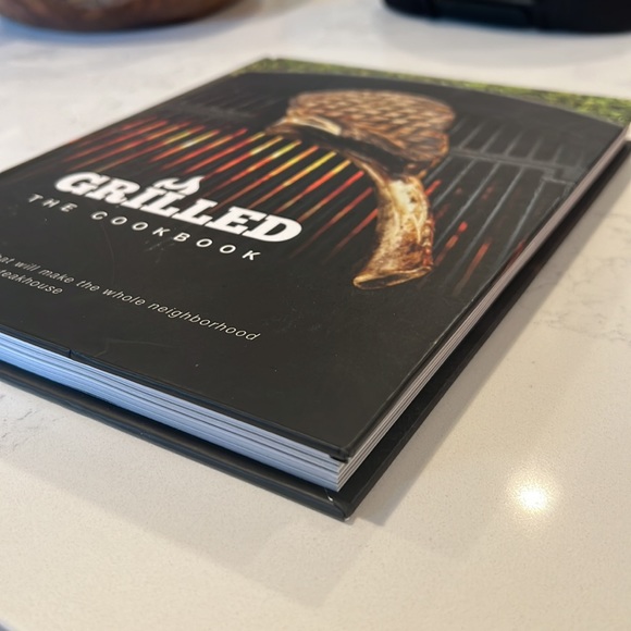 Grilled cookbook - Picture 3 of 5